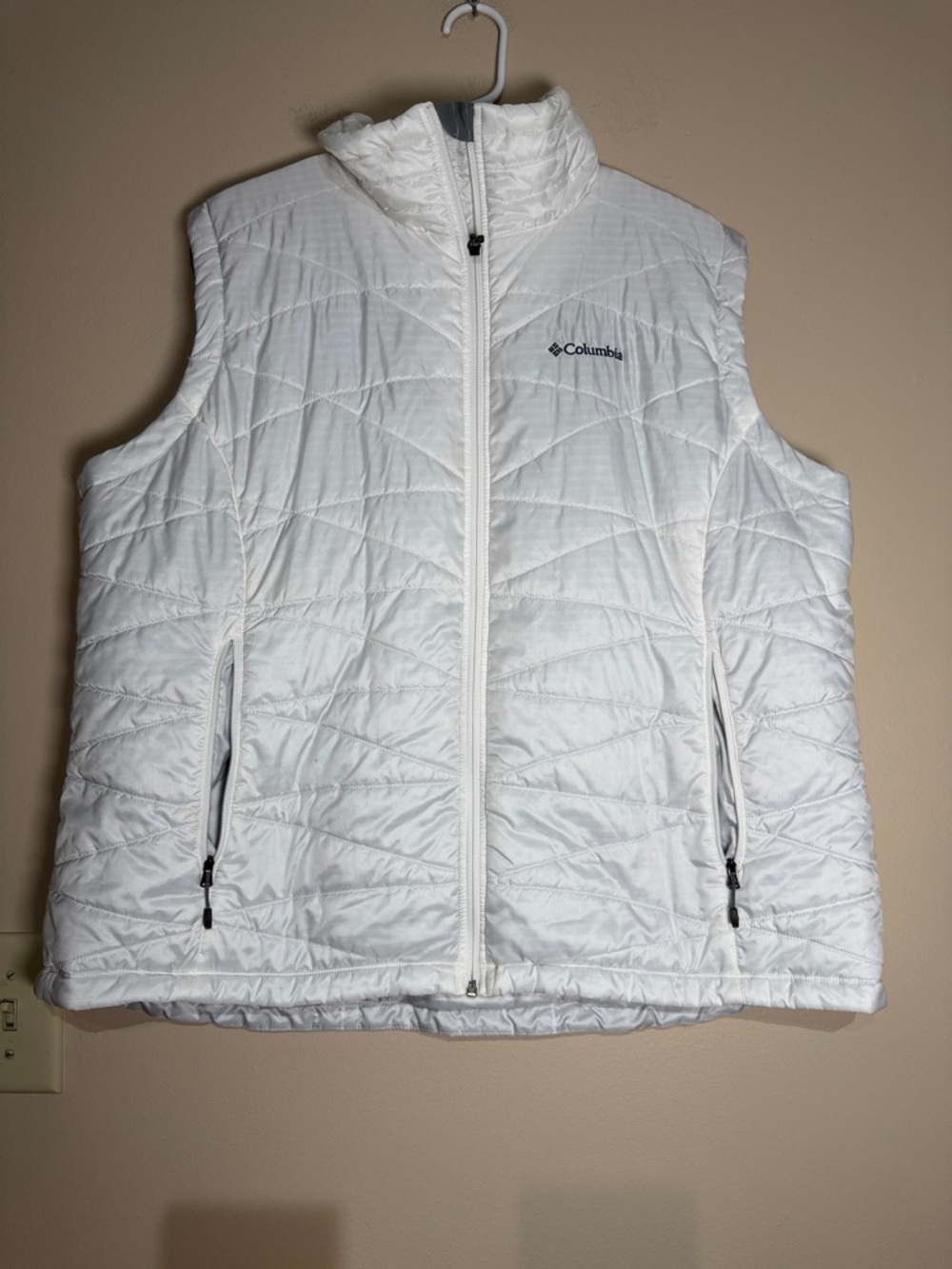 Columbia Omni shield White Quilted Lightweight Vest